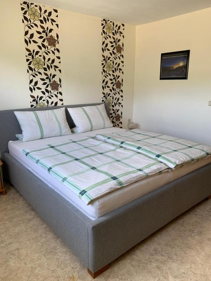 Weingut J. A. Meyer Bed and Breakfast Wintrich Εξωτερικό φωτογραφία